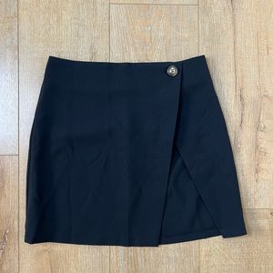 Button side slit mini skirt
